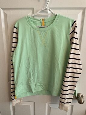 Rare Lululemon sweater, size 10